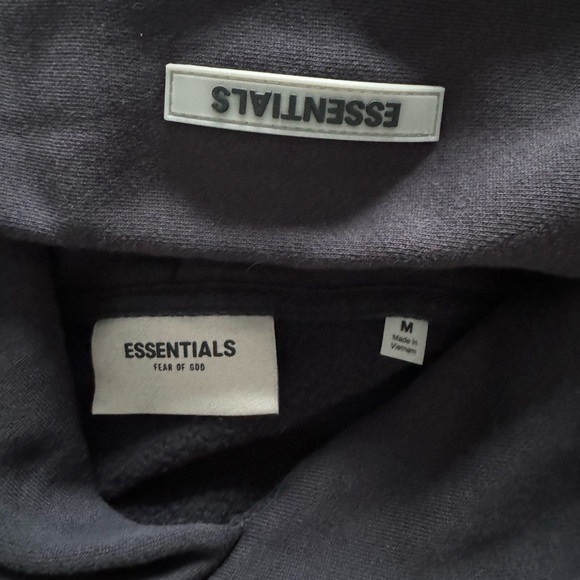 Essentials hoodie - Picture 3 of 5